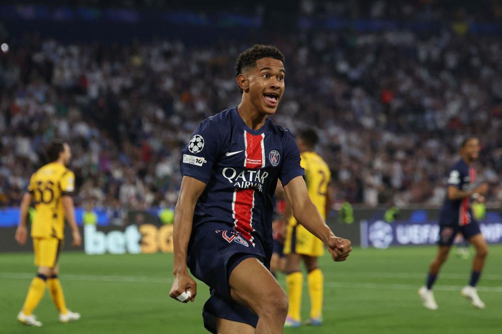 于根伟谈于汉超退役：联赛收官战的拥抱，有我对他的敬意