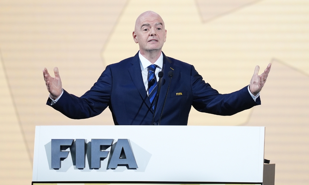 威少本赛季首发时场均接近15+8+8，高于赛季平均数据