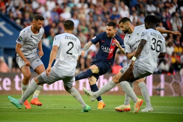 CBA球员专访：周琦谈球队目标,